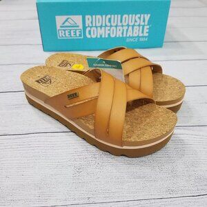 Reef Cushion Bloom Hi Slide Sandals Women's Size 9
